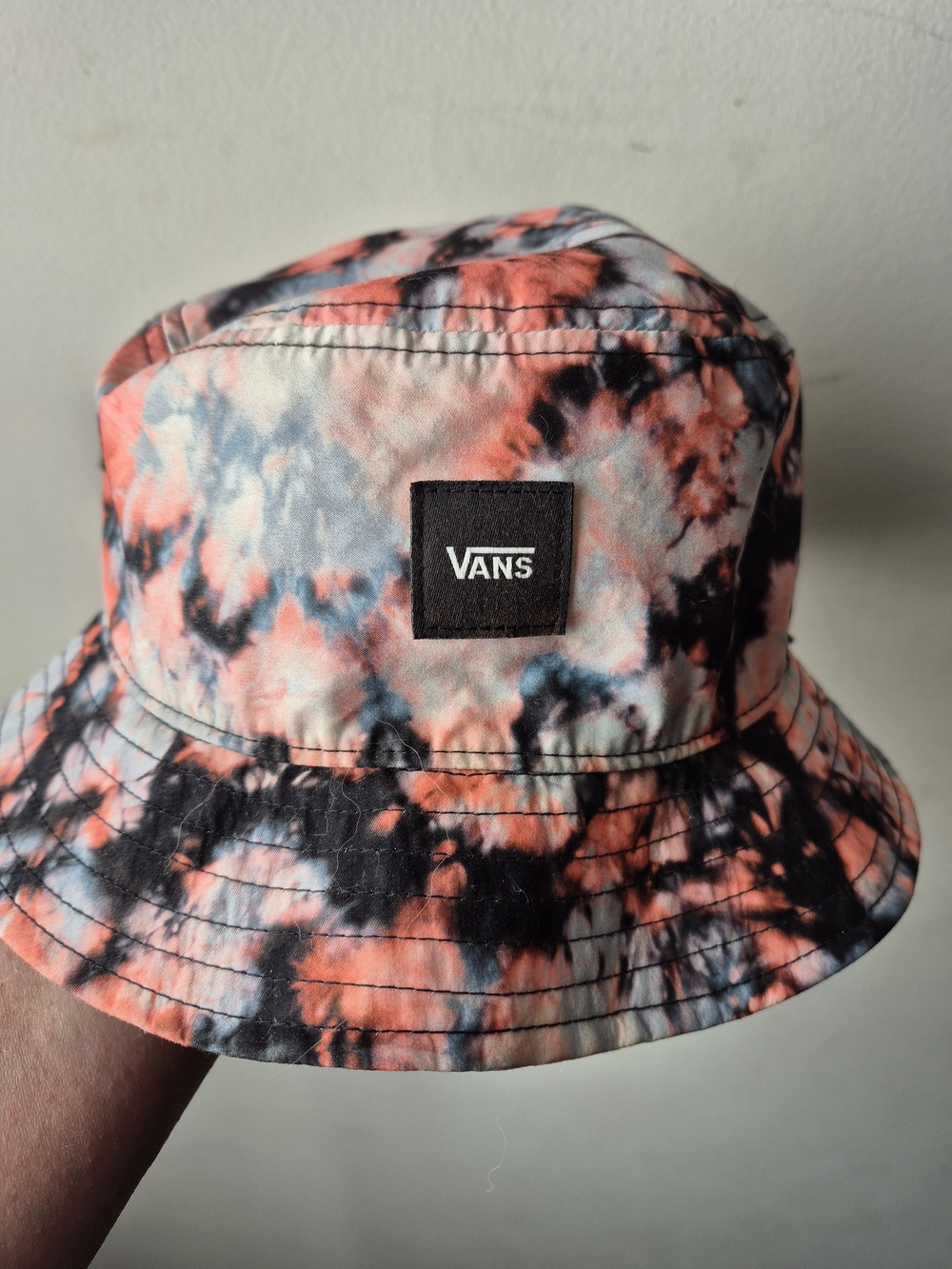 Vans Tie-Dye Bucket Hat - Coral, Black & Blue
